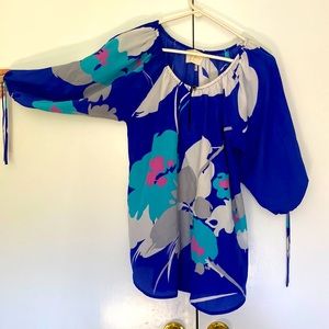 Yumi Kim floral blouse sz Medium M blue gray pink aqua puff sleeve